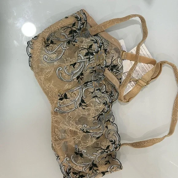 La Perla Altea Wired Lace Bralette 36C Nude NWT Embroidered Lingerie
